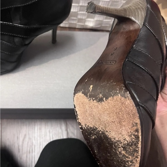 COPY - EUC Women's Coach Tessie Pull On Ankle Boots Booties Shoes Size 8 Black … - Picture 2 of 5